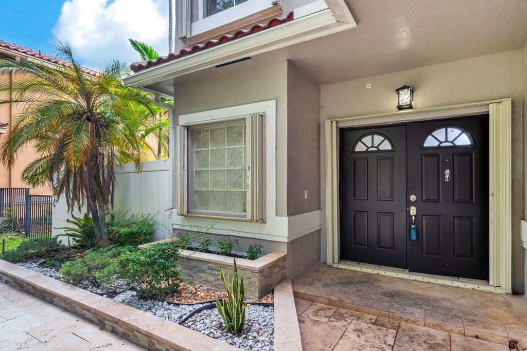 4+1 Müstakil ev — 5921 NW 59TH Avenue