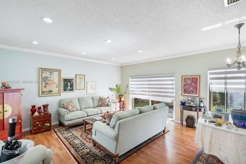 3+1 Müstakil ev — 14515 SW 139th Avenue Cir E