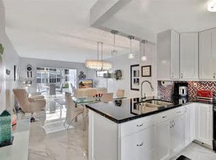 2+1 Condo — 4705 NW 35th St APT 501, Fort Lauderdale, 33319