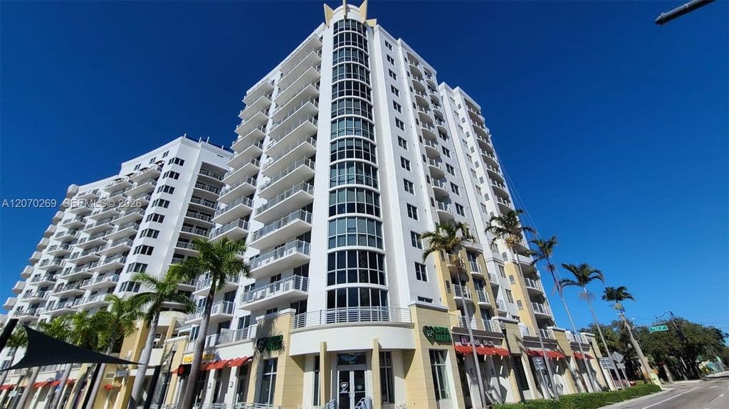 2+1 Condo — 1830 Radius Dr APT 903