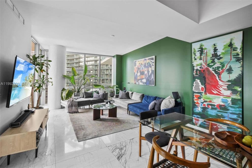 4-bedroom Condo — 851 NE 1st Ave Unit 3211