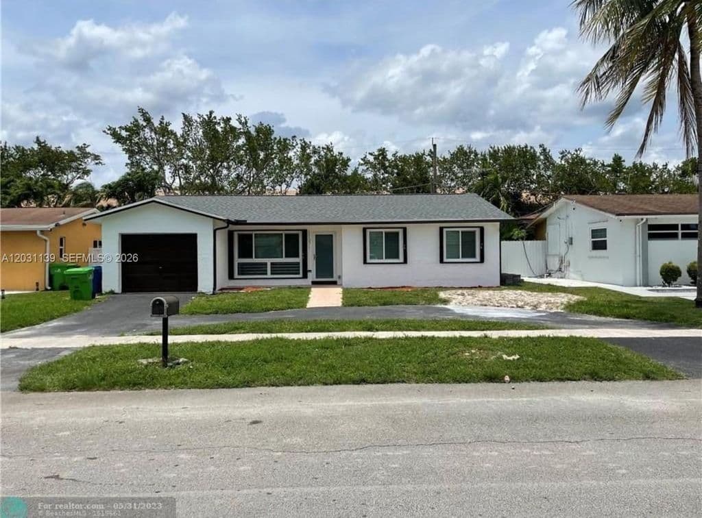 3-bedroom Single-Family Home — 11371 NW 32nd Mnr
