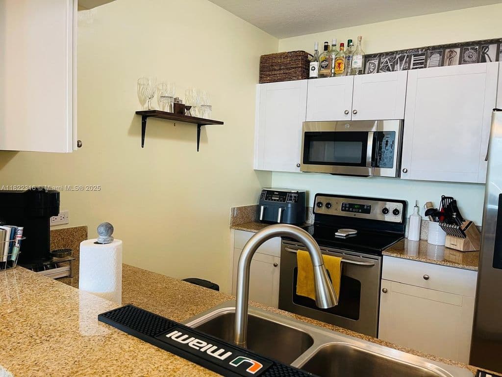 1-bedroom Condo — 117 NW 42nd Ave APT 1506