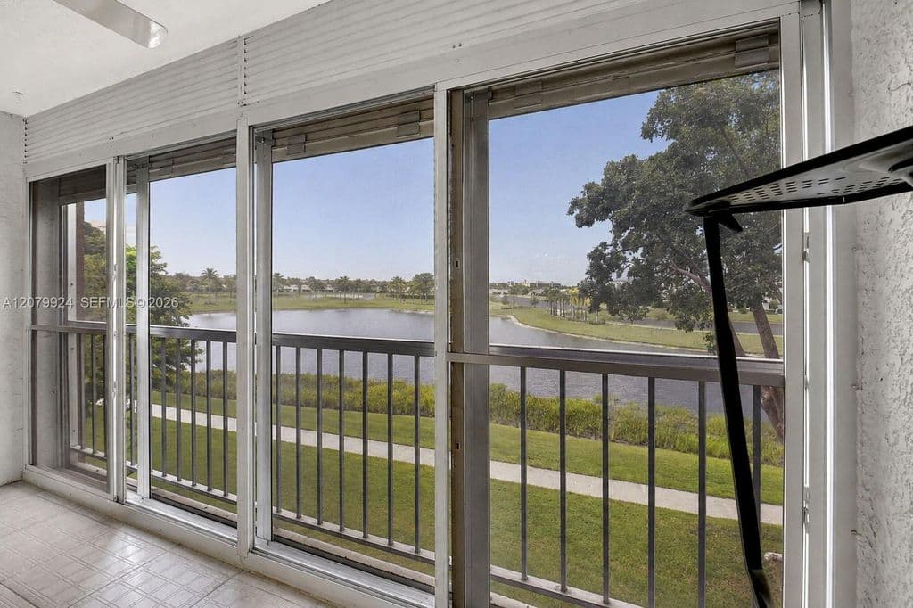2-bedroom Condo — 14575 Bonaire Blvd APT 308