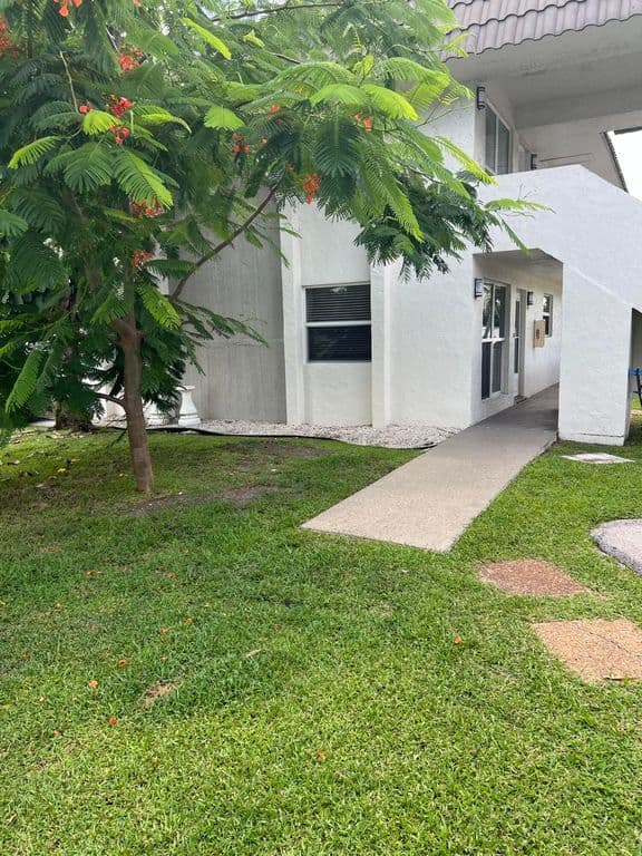 2-bedroom Condo — 55 SE 14TH Street #1010