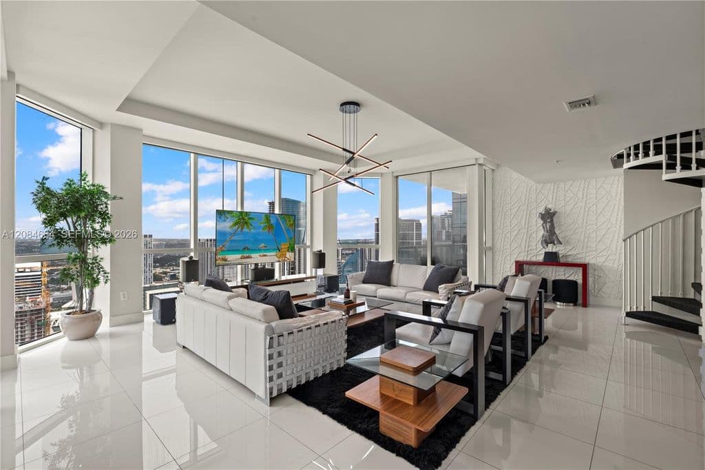 3+1 Condo — 244 Biscayne Blvd #Penthouse 4908