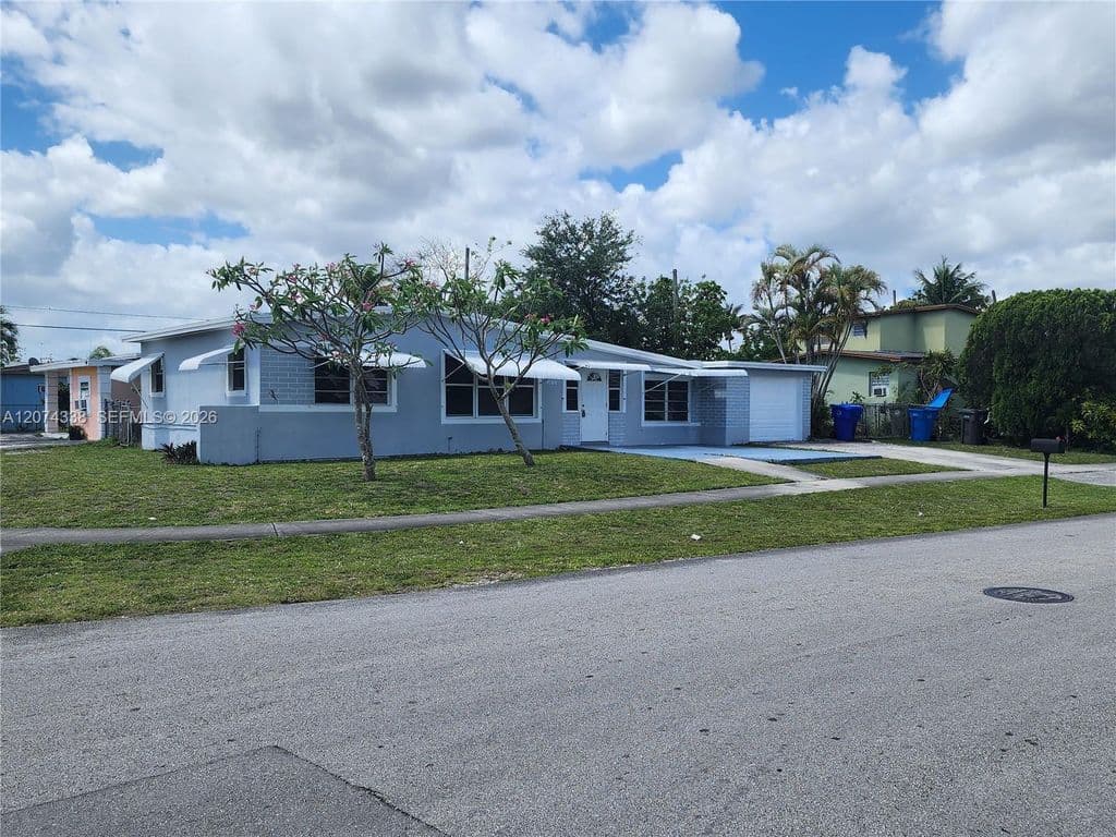 4-bedroom Single-Family Home — 4100 SW 36th St