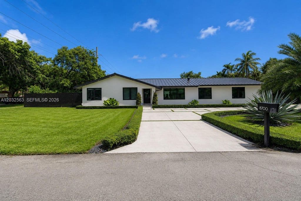5-bedroom Single-Family Home — 8700 SW 175th St