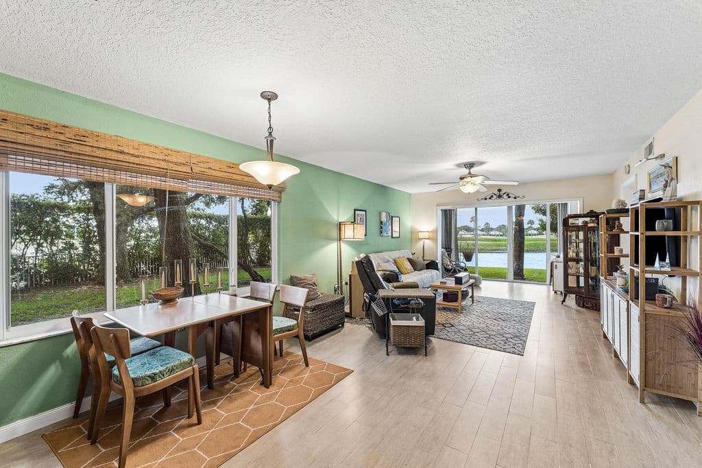 2-bedroom Condo — 13111 Glenmoor Drive