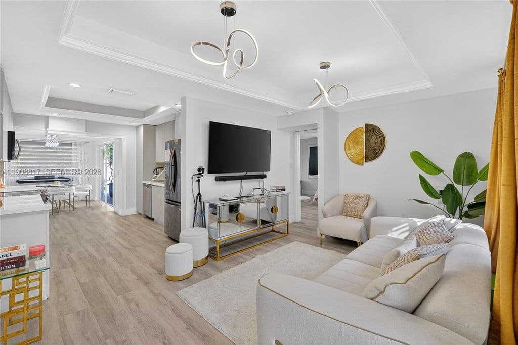 3+1 Müstakil ev — 155 NW 124th St