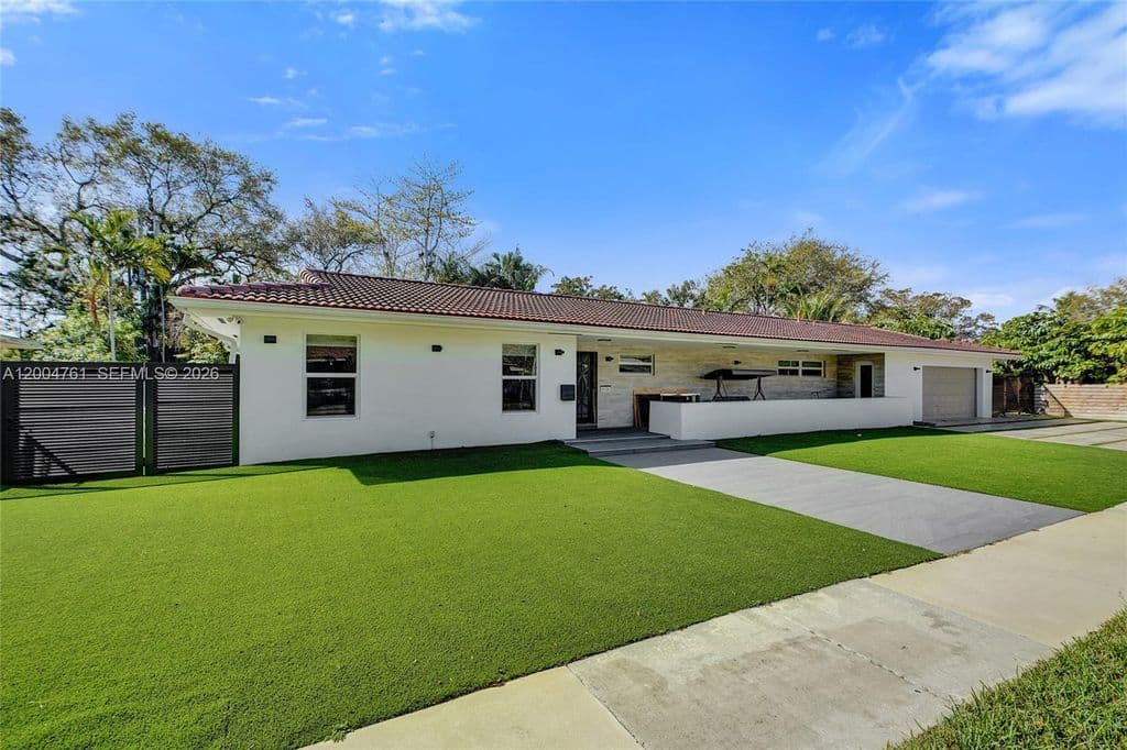 5+1 Müstakil ev — 2126 NE 187th St