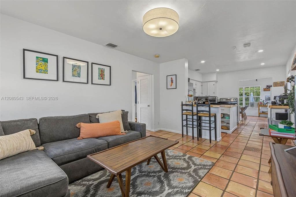 3+1 Müstakil ev — 6440 SW 35th St