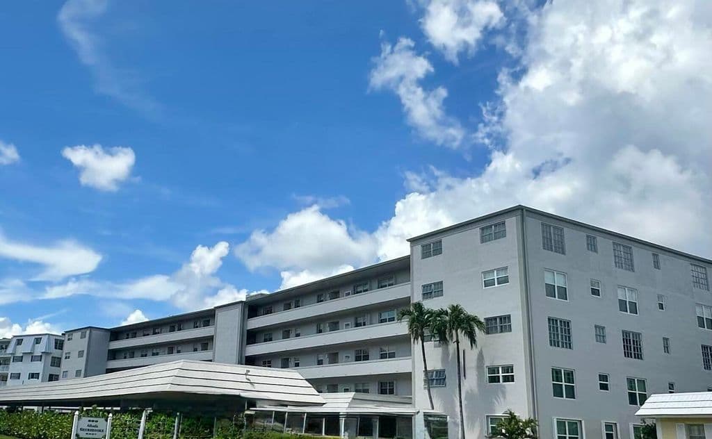 2+1 Condo — 250 John F Kennedy Drive #202