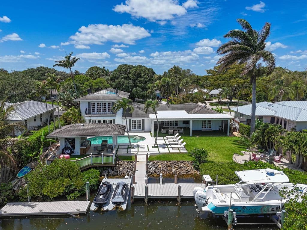 4-bedroom Single-Family Home — 938 Turner Quay