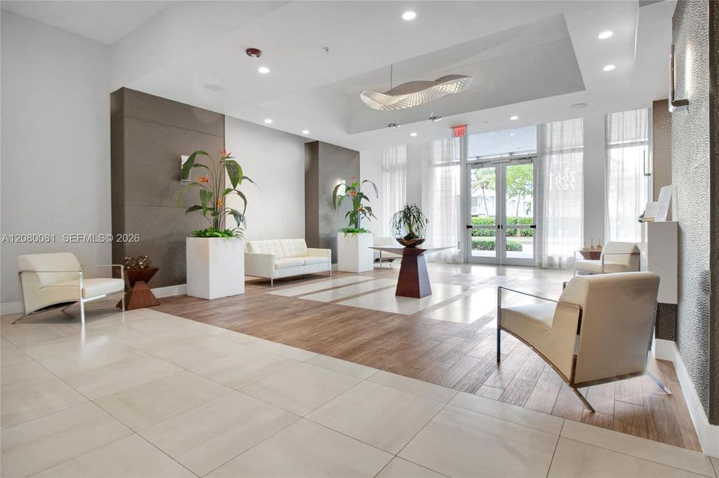 3-bedroom Condo — 7661 NW 107th Ave APT 501