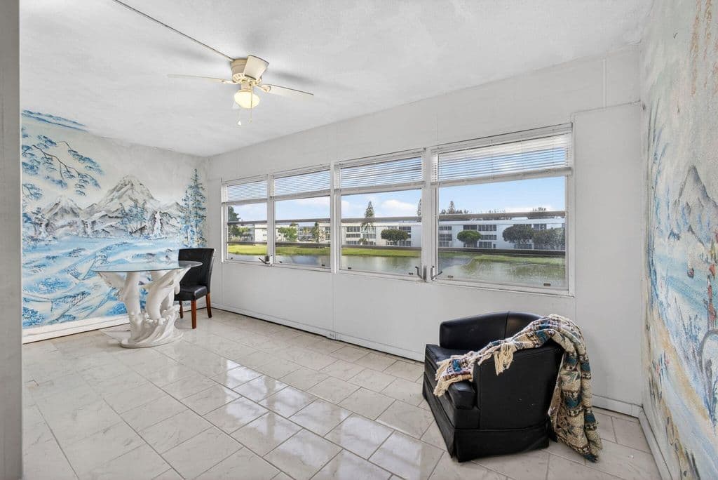 2+1 Condo — 348 Wellington H