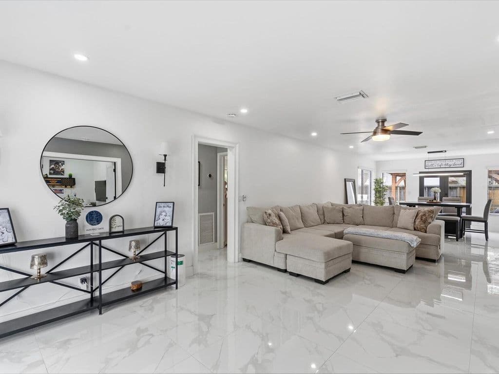 3-bedroom Single-Family Home — 2860 MONROE Street
