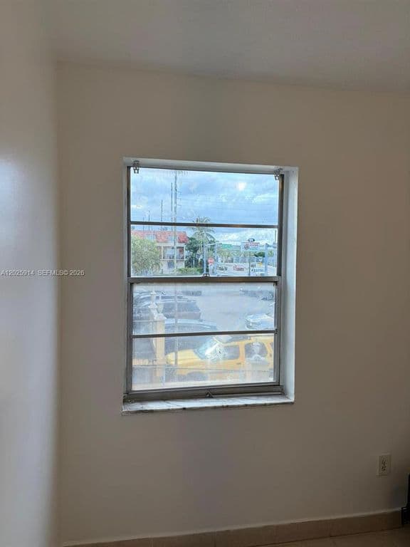 1+1 Condo — 6820 W Flagler St APT 212