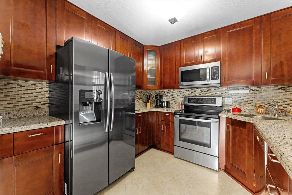 2-bedroom Condo — 2969 Carambola Circle S