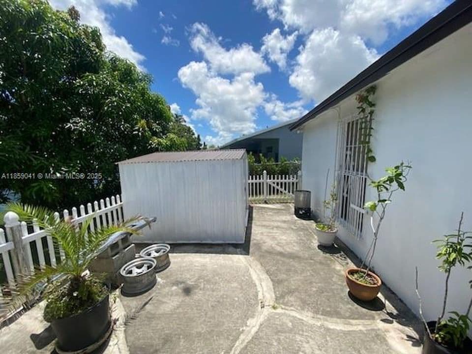 4-bedroom Single-Family Home — 25931 SW 130th Ave