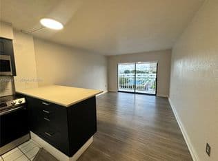 1-bedroom Condo — 1650 NE 115th St APT 609, Miami, 33181