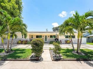 3-bedroom Single-Family Home — 214 SE 5th Street, Dania, 33004