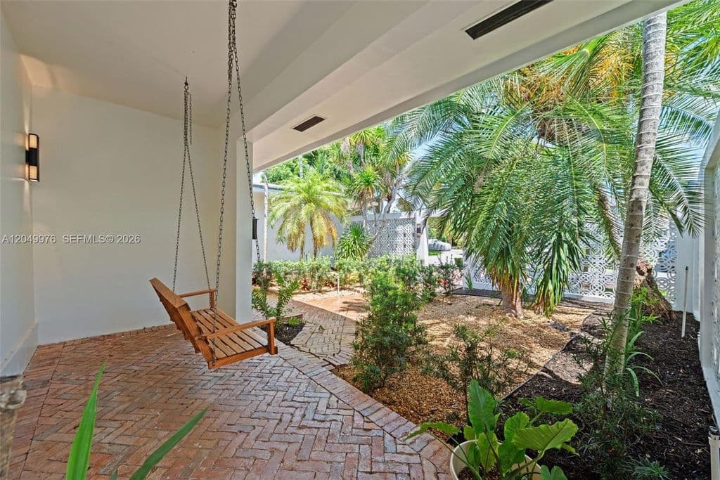 3-bedroom Single-Family Home — 11530 NE 22nd Dr
