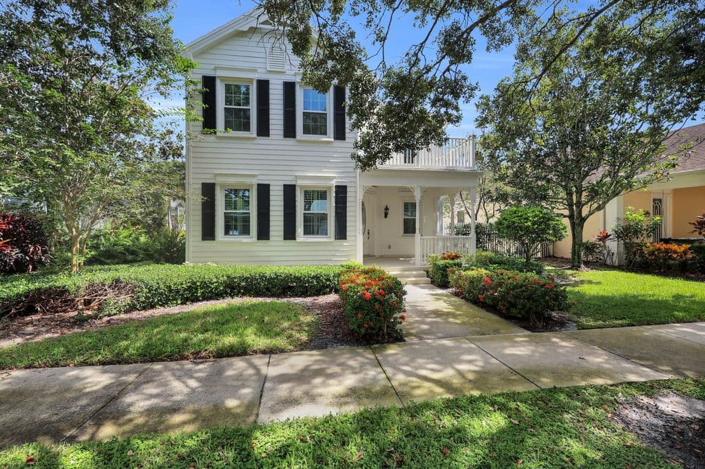 3+1 Müstakil ev — 325 Sweet Bay Circle