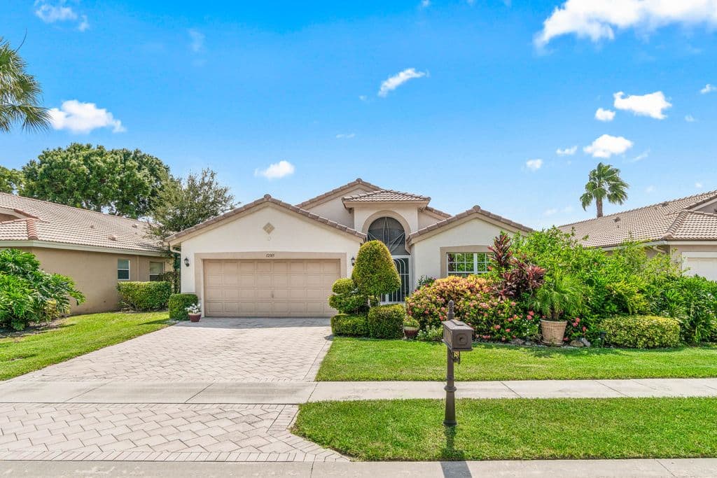 3+1 Müstakil ev — 12185 CASTLE PINES Road