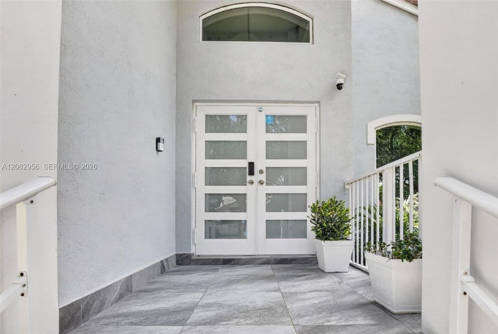 4+1 Müstakil ev — 13020 SW 17th Ct