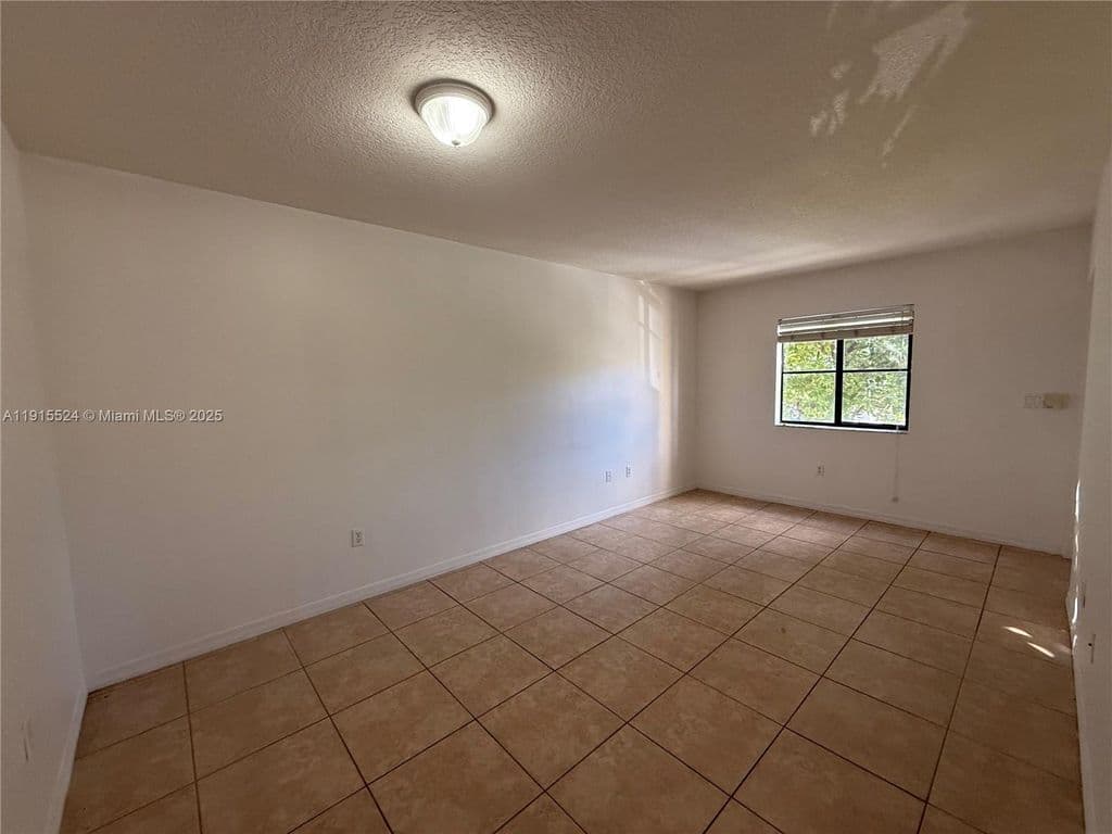 2-bedroom Condo — 22901 SW 88th Pl Unit 205