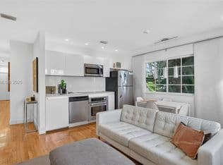 2-bedroom Condo — 1410 Euclid Ave APT 6, Miami Beach, 33139