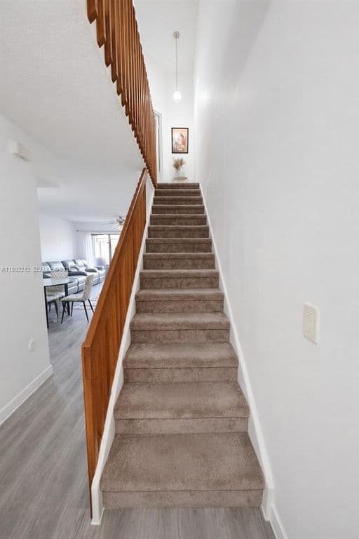 2+1 Mülk — 4321 SW 70th Ter