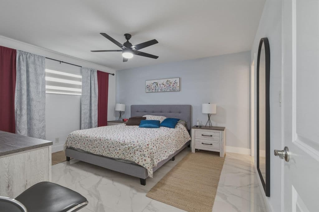 1+1 Condo — 9823 S Hollybrook Lake Drive #206