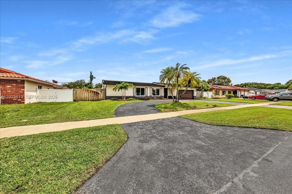 4-bedroom Single-Family Home — 5260 SW 10th Ct