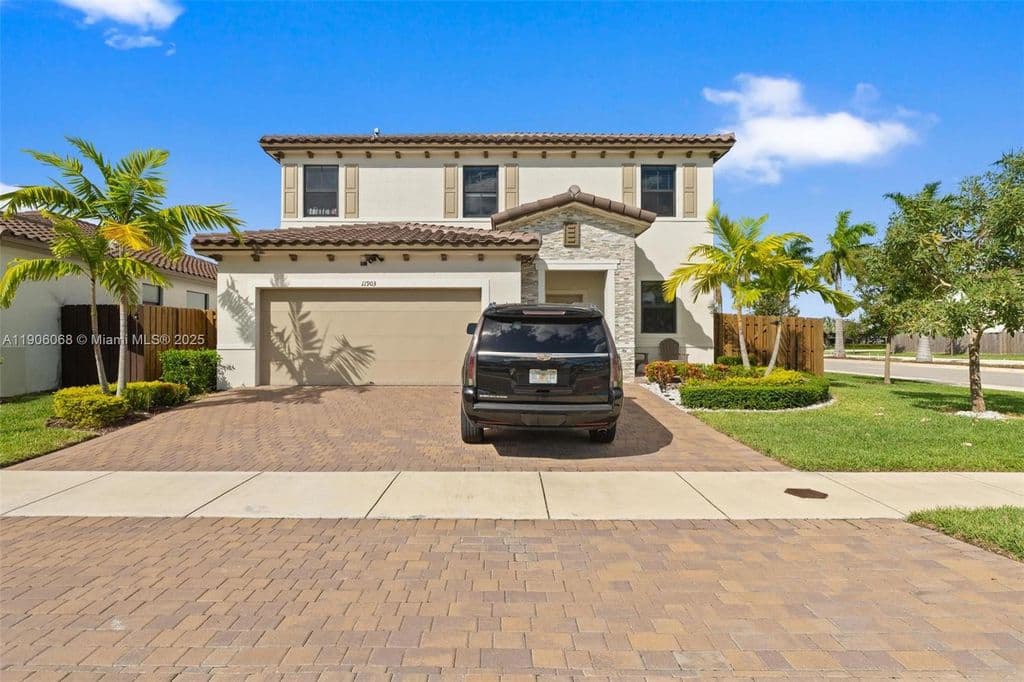 5-bedroom Single-Family Home — 11903 SW 241 St