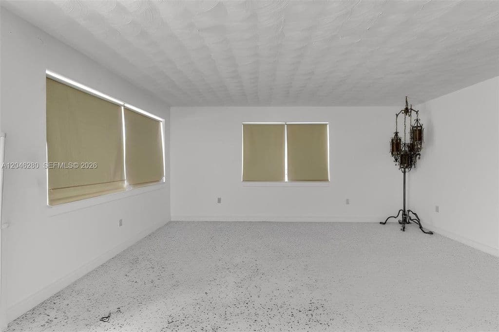 3-bedroom Single-Family Home — 6702 SW 25th Ter