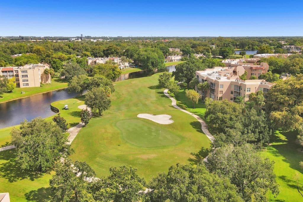 3+1 Condo — 1811 SABAL PALM Drive #203