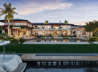 7-bedroom Single-Family Home — 190 Casuarina Concourse, Coral Gables, 33143