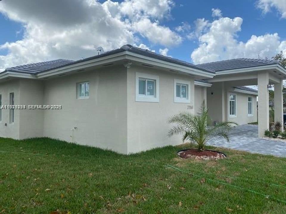4-bedroom Single-Family Home — 27561 SW 162nd Ct