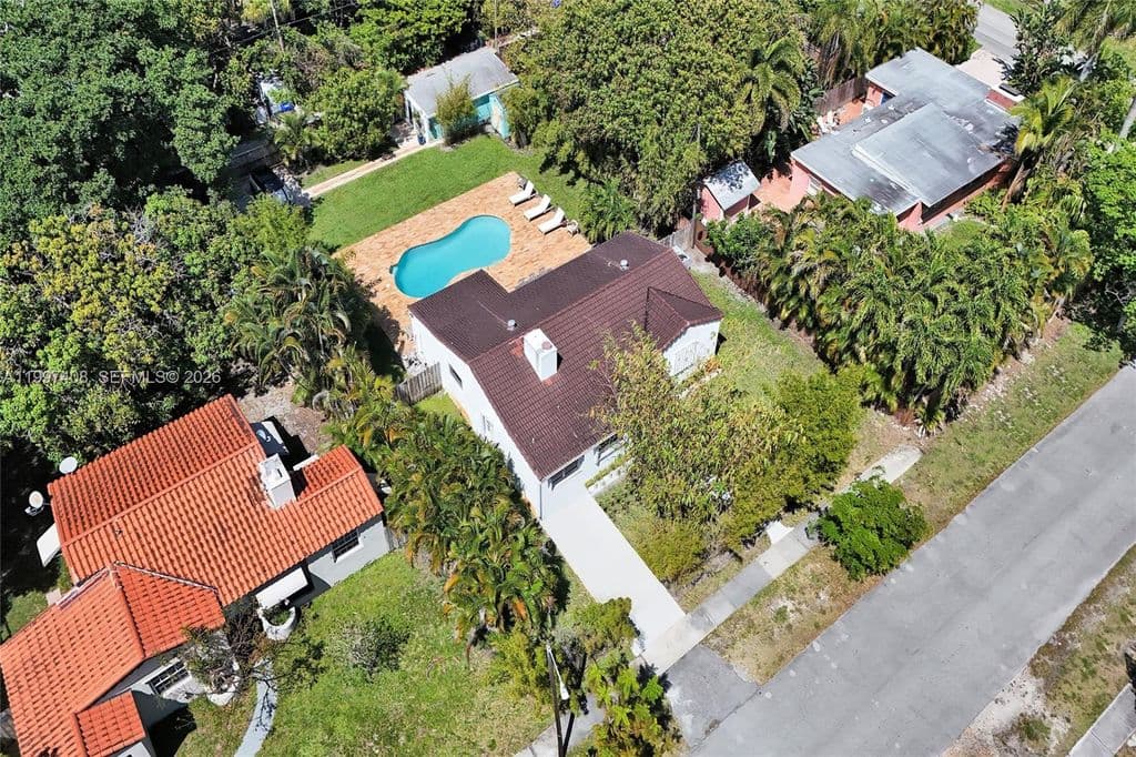 5+1 Müstakil ev — 1515 Dewey St