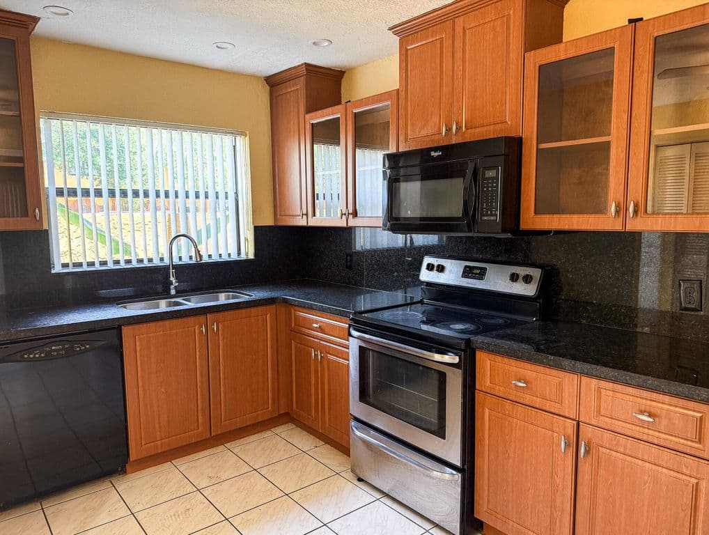 2-bedroom Property — 4567 NW 90th Avenue