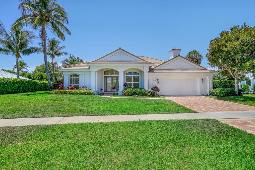 3-bedroom Single-Family Home — 121 Olympus Way