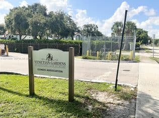 2-bedroom Condo — 17901 NW 68th Ave APT T207, Hialeah, 33015