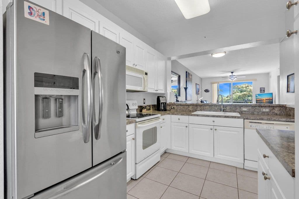 2+1 Condo — 7735 Yardley Drive #305