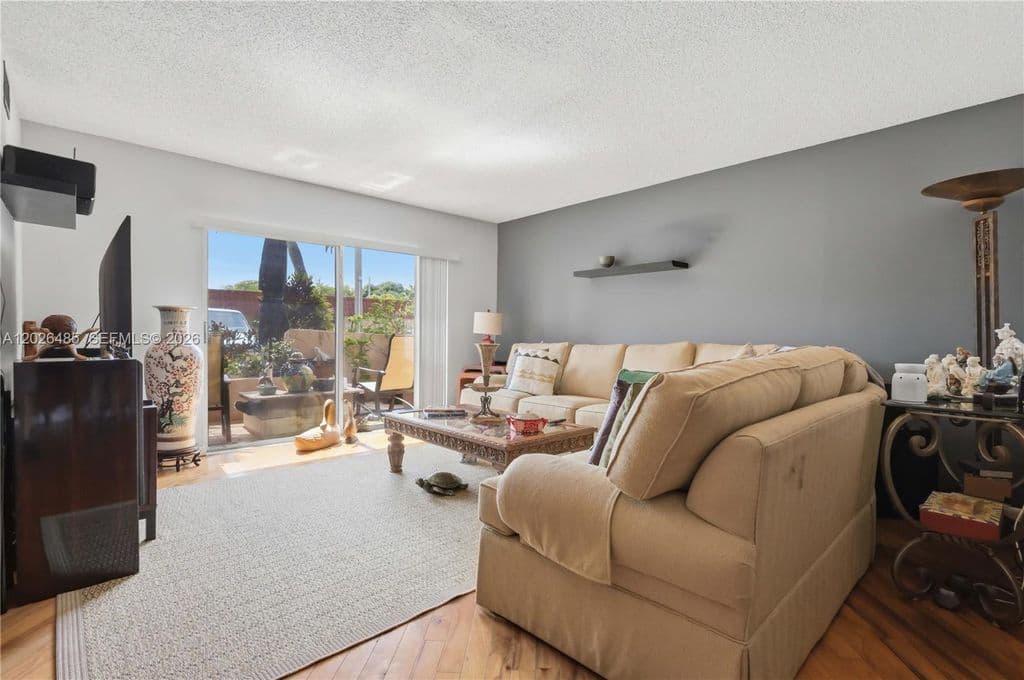 2-bedroom Condo — 2321 SW 81st Ter #5