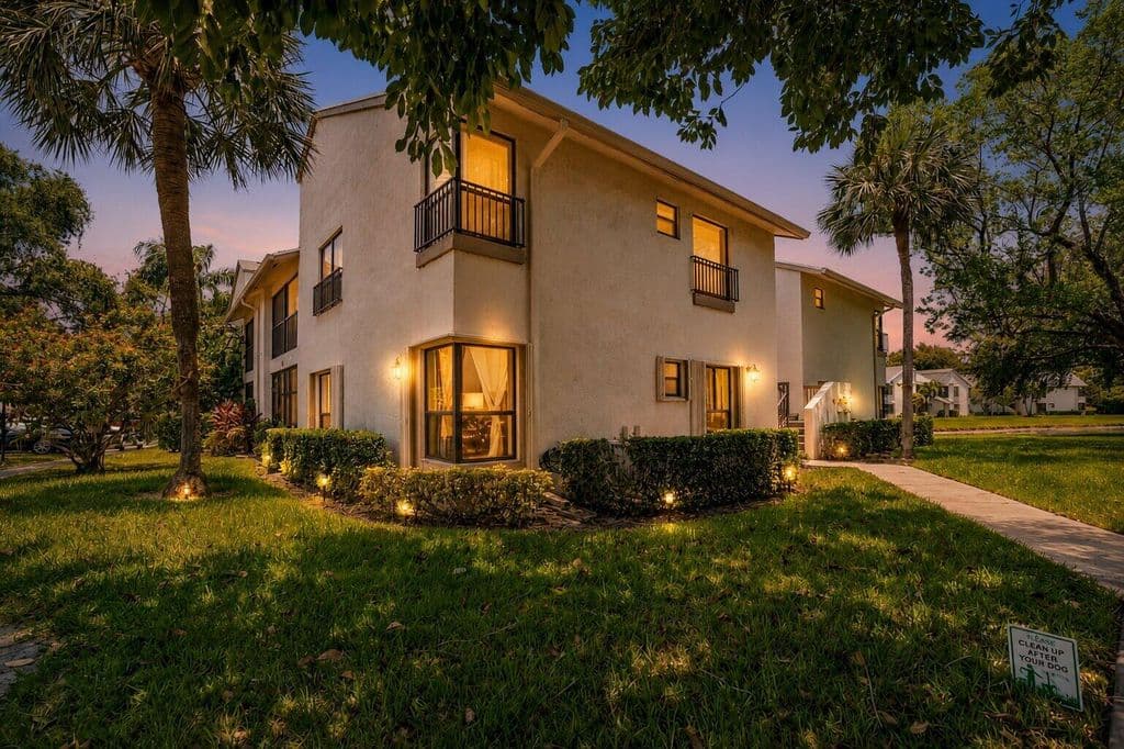 3+1 Condo — 3729 NW 35th Street