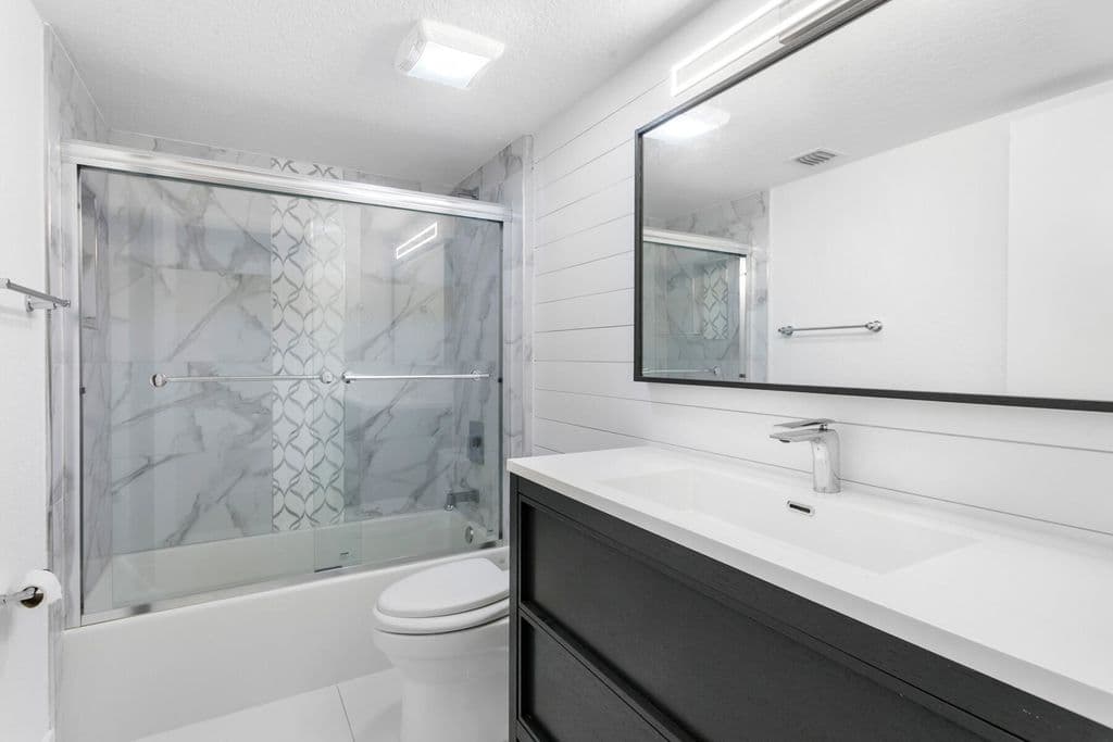 2+1 Condo — 601 SEAFARER Circle #101