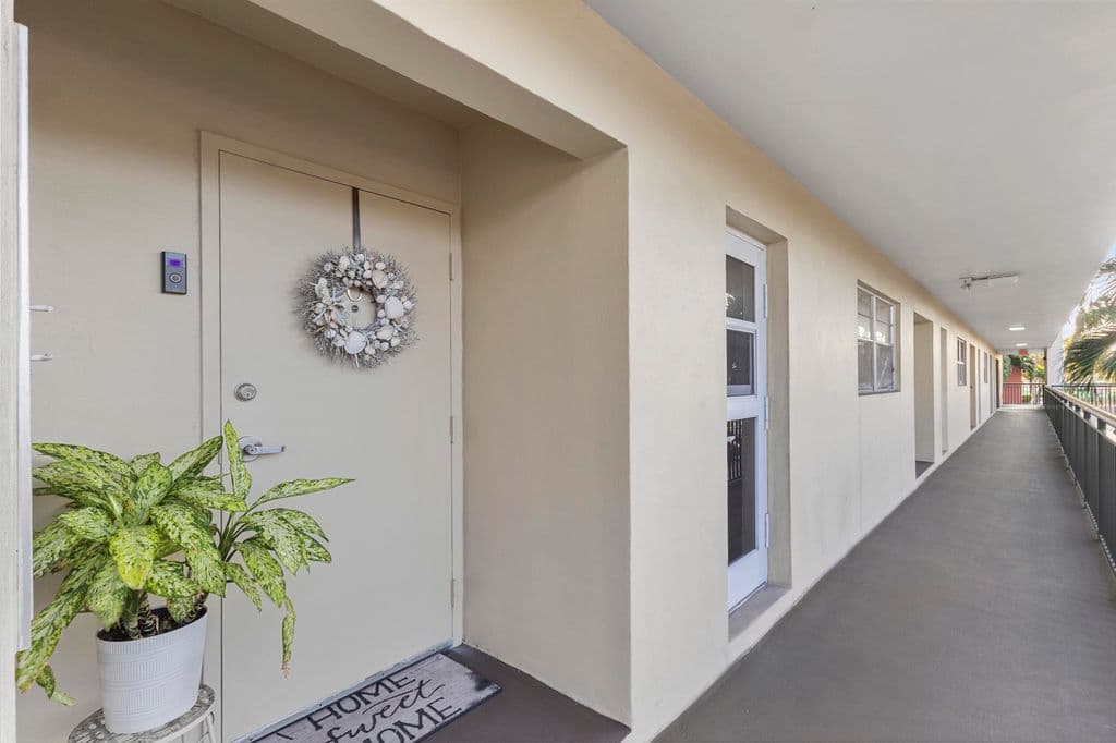 2-bedroom Condo — 2350 NE 14TH ST Causeway #209
