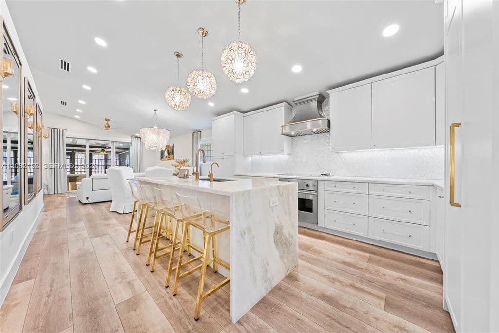 4-bedroom Single-Family Home — 1077 NW 170th Ave